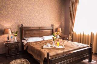 Отель Shah Palace Hotel Бишкек Улучшенный двухместный номер с 1 кроватью-4